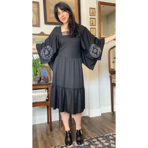 Max Azria Collection silk Black Beaded kimono Sleeve Midi Dress silk Back Small